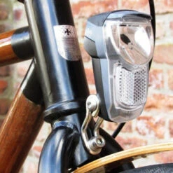 Busch-mueller Feu Sur Fourche Vélo Chargement USB IQ Eyro Busch And Muller -Vélo Accessoires Soldes feu sur fourche velo chargement usb iq eyro busch and muller full 4