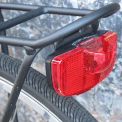 Busch-mueller Feu Vélo Pour Porte Bagage DToplight Permanent 8 Busch-mueller Feu Vélo Pour Porte Bagage DToplight Permanent -Vélo Accessoires Soldes feu velo pour porte bagage dtoplight permanent full 3