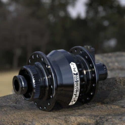 Moyeu Dynamo Roue Vélo Frein à Disque PL-7 Shutter Precision -Vélo Accessoires Soldes moyeu dynamo roue velo frein a disque pl 7 shutter precision full 5