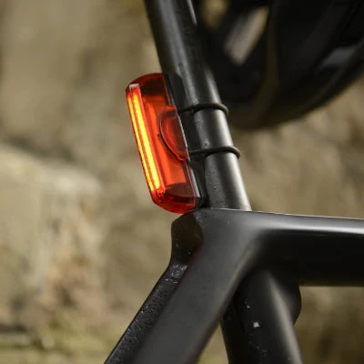 Phare Arrière Vélo Rechargeable USB Slimline Ultratorch Oxford 5 Phare Arrière Vélo Rechargeable USB Slimline Ultratorch Oxford – Image 3