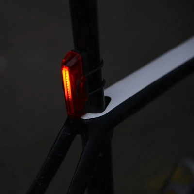 Phare Arrière Vélo Rechargeable USB Slimline Ultratorch Oxford 6 Phare Arrière Vélo Rechargeable USB Slimline Ultratorch Oxford – Image 4