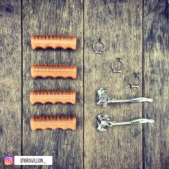 Poignées De Frein Vélo Classique Acier - La Paire -Vélo Accessoires Soldes poignees vintage velo gravillon 8a8dbd61 5baf 496f 80c5 a038fc81faa7