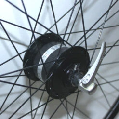 Roue Vélo Avant Noire Moyeu Dynamo 28 Pouces Rodi 10 Roue Vélo Avant Noire Moyeu Dynamo 28 Pouces Rodi -Vélo Accessoires Soldes roue velo avant noire moyeu dynamo 28 pouces rodi full 3